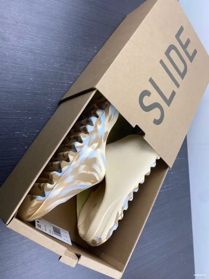 GW1932 Slide Adidas Yeezy 0518